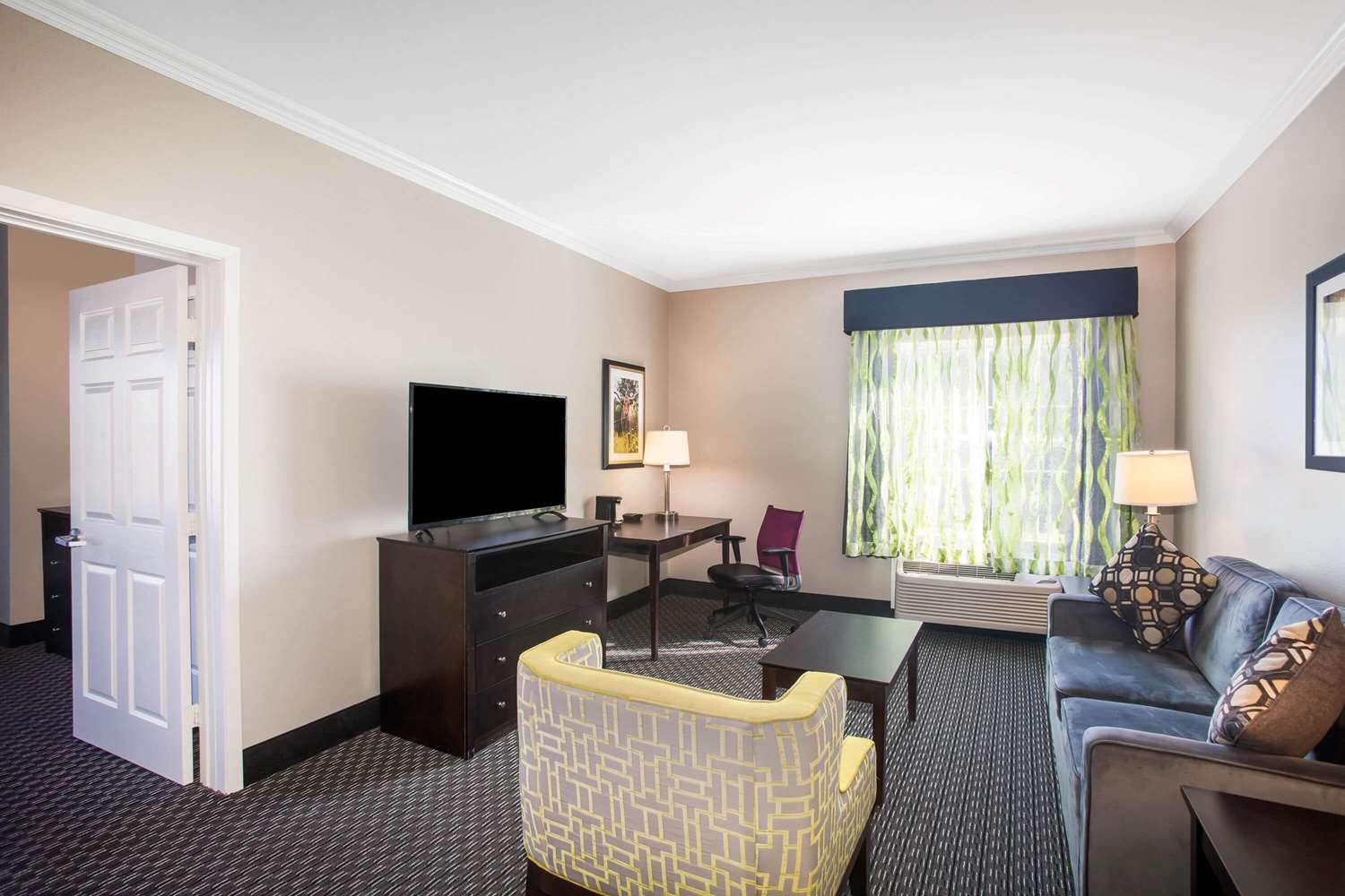 La Quinta Inn And Suites By Wyndham Columbus Tx 42/60
