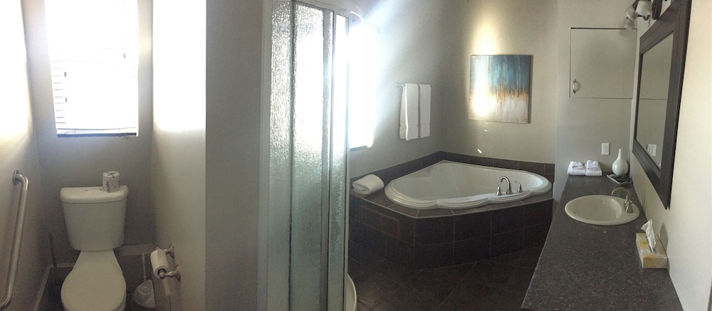 Dannys Hotel Suites Surestay Collection By Best Western 19/47