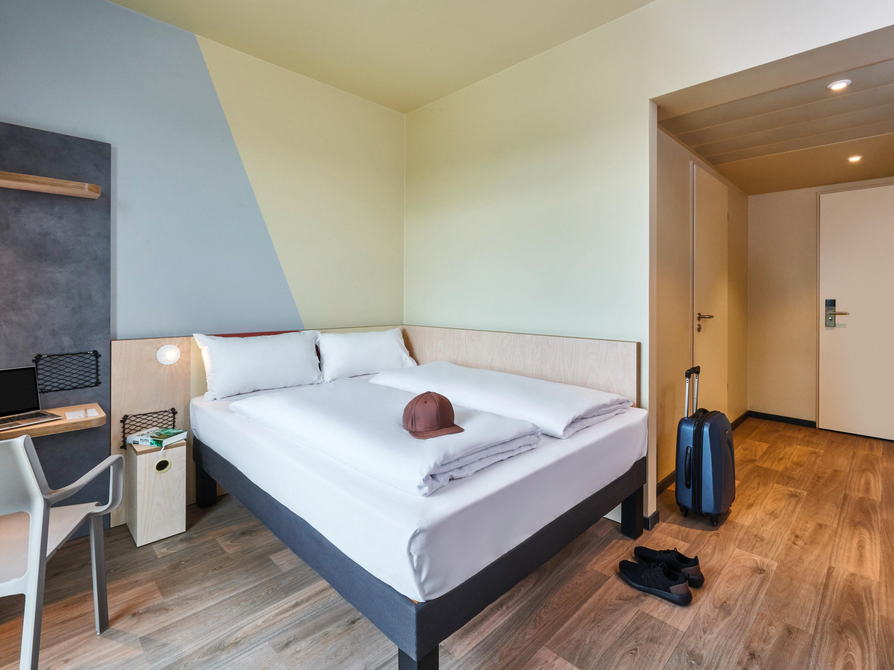 غرفة بسرير مزدوج لذوي الإعاقة، Ibis Budget Singen 4/9
