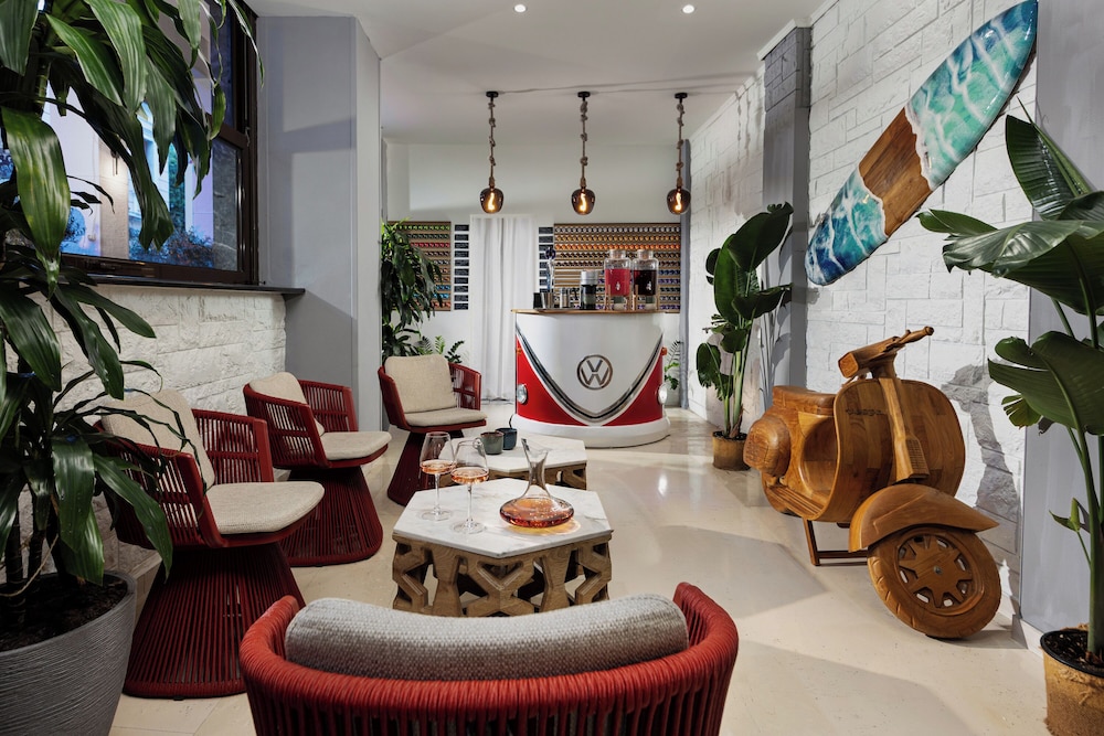 Exarchion Hotel 45/59