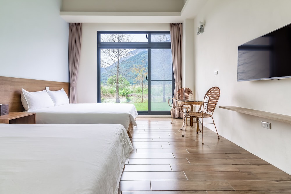 Simple Life B&B 28/67