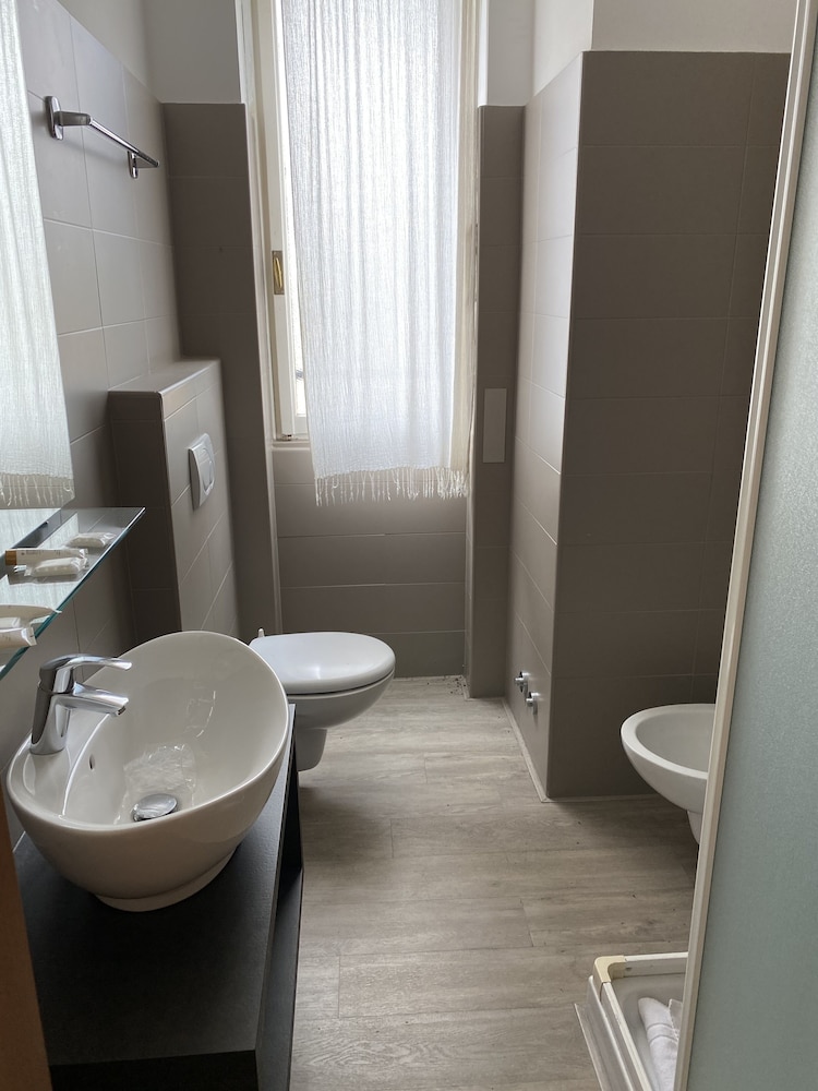 Hotel Bazzoni And Du Lac 15/70