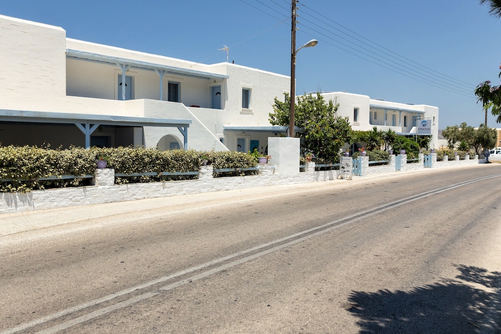 Stratos Apartments and Studios 39/45