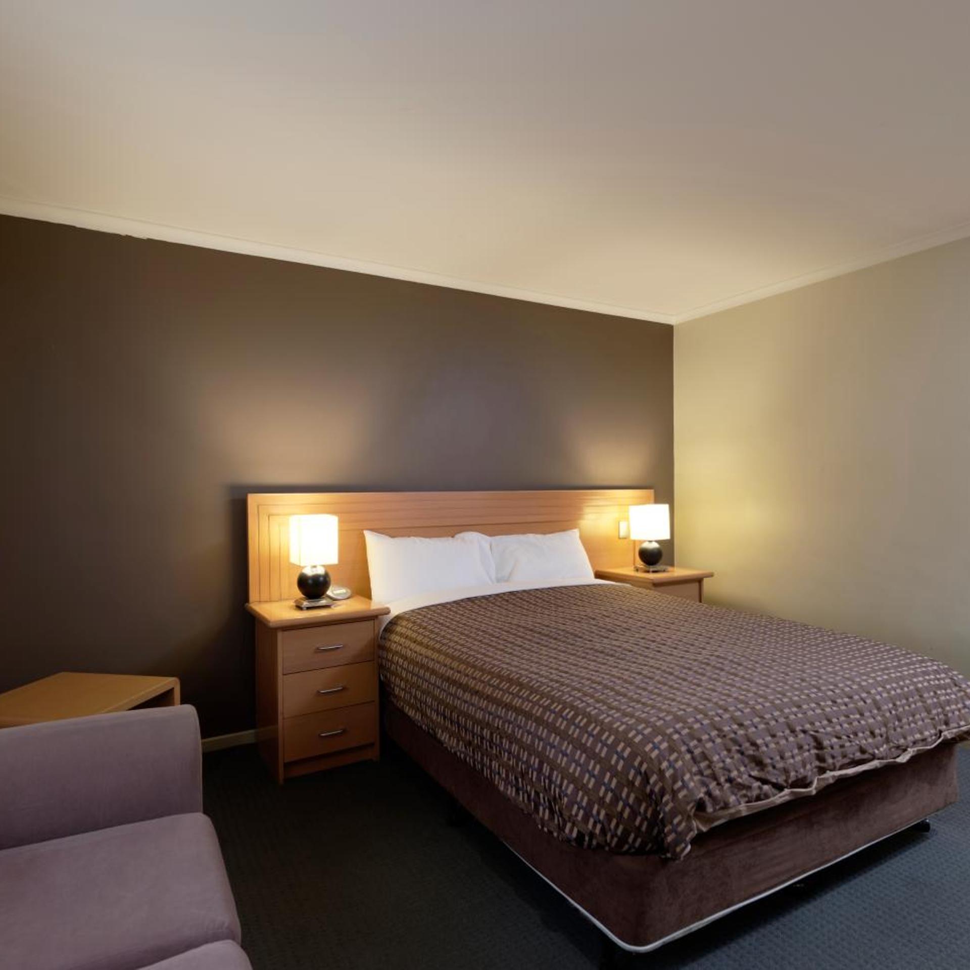Keilor Motor Inn 9/26