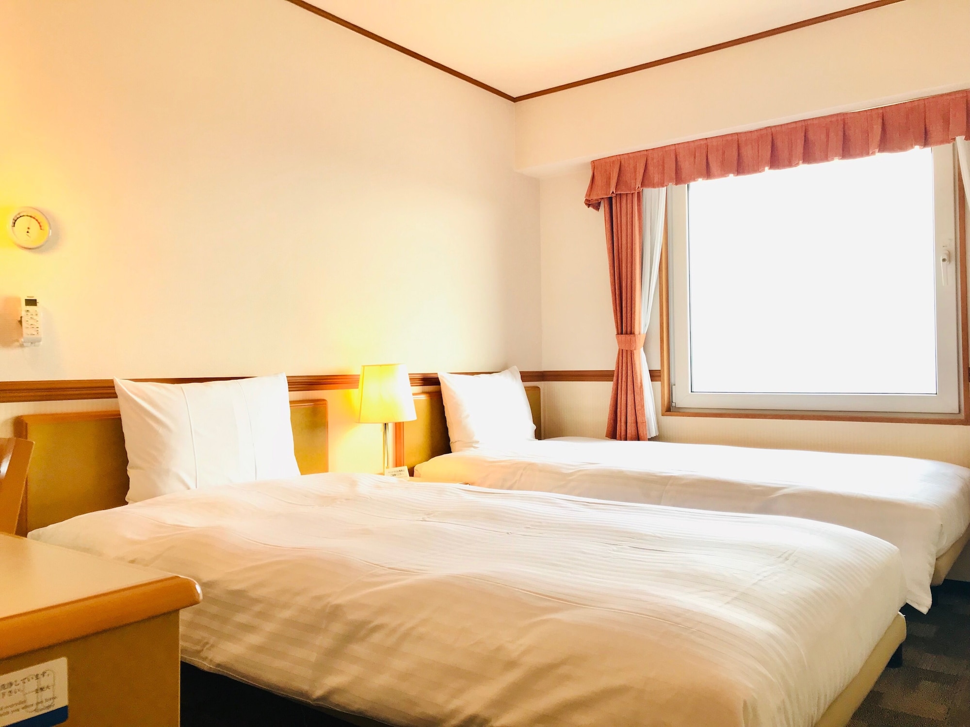 STANDARD, TWIN BEDS