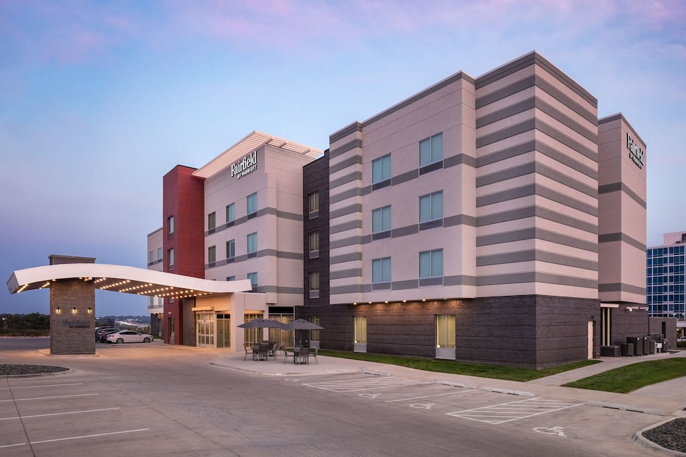 Fairfield Inn & Suites Omaha at MH Landing 37/39