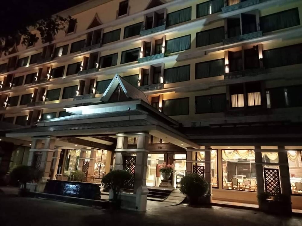 RueanPhae Royal Park Hotel 3/50