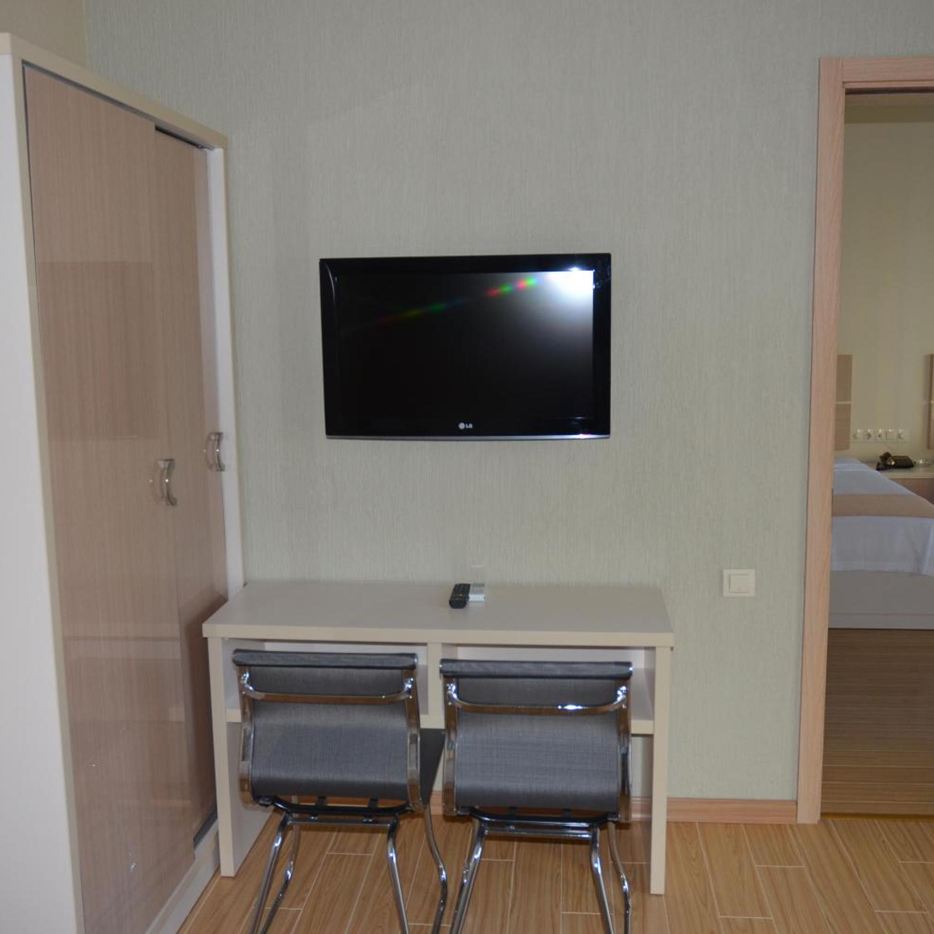 Legacy Hotel 30/32