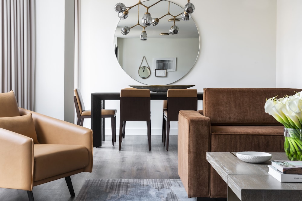 Four Seasons Houston 45/80