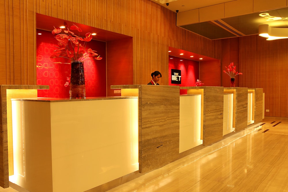 Lobby at The Metropolitan Hotel Spa, DELHI