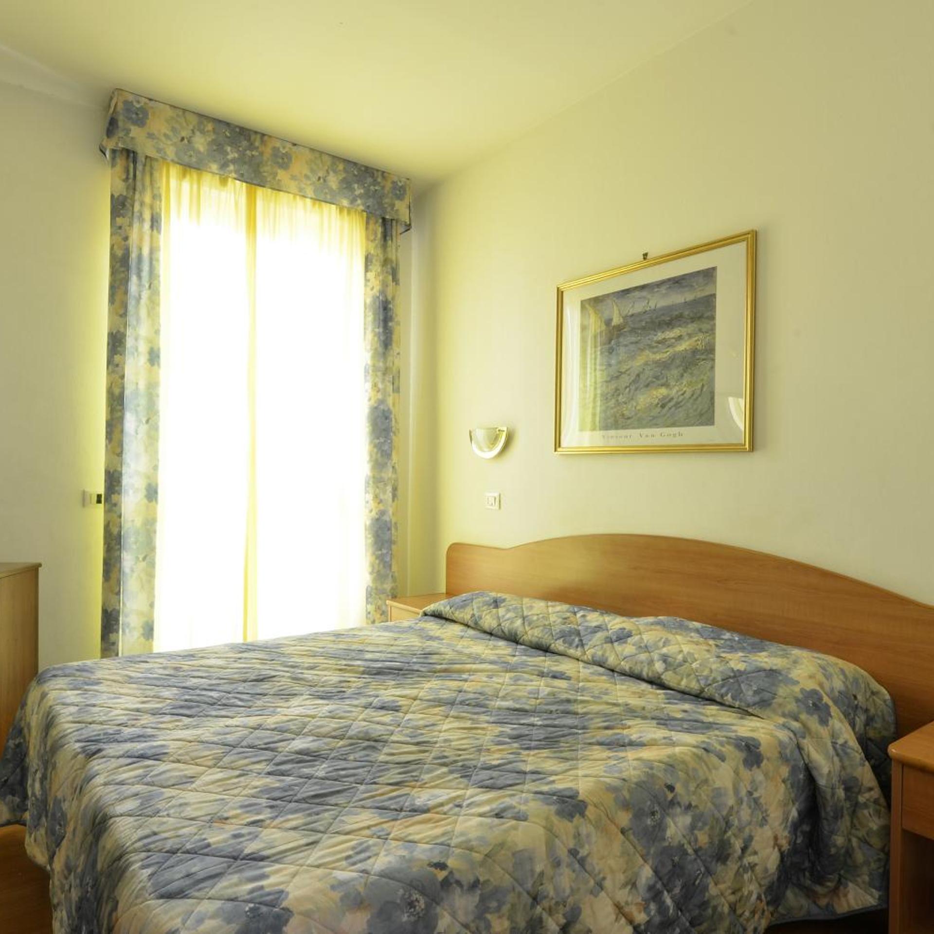 غرفة بسرير مزدوج أو سريرين منفصلين، Tirreno Hotel 2/10