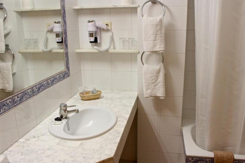 غرفة، Ramada Resort by Wyndham Puerto de Mazarron 3/3