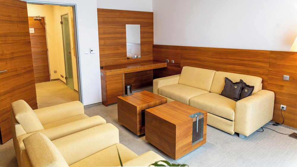 Hotel Aquacity Mountain View 44/65