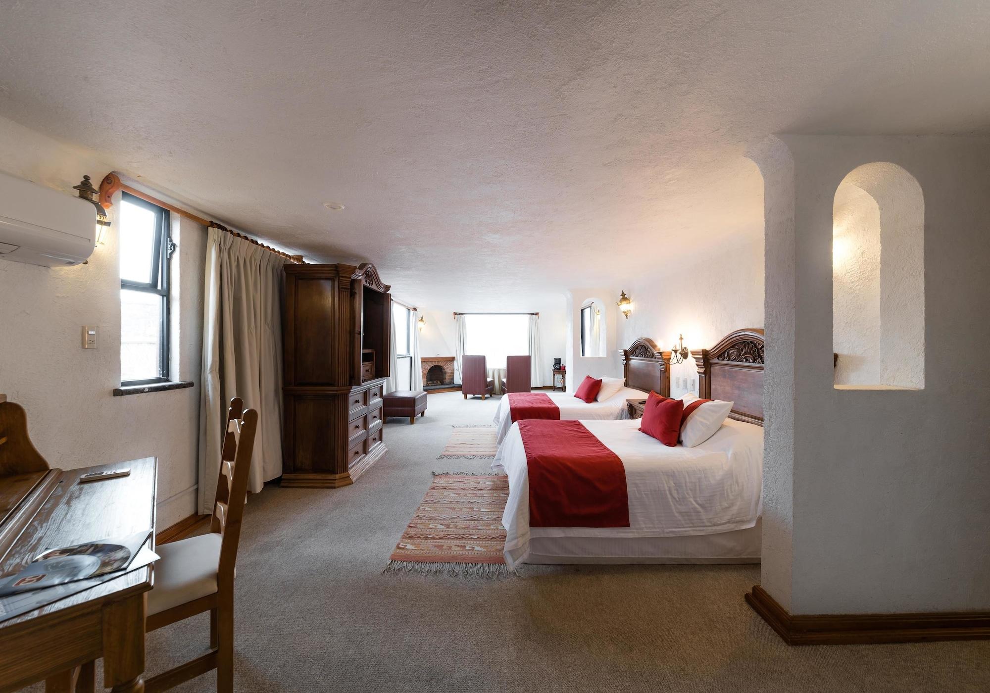 junior suite, multiple beds