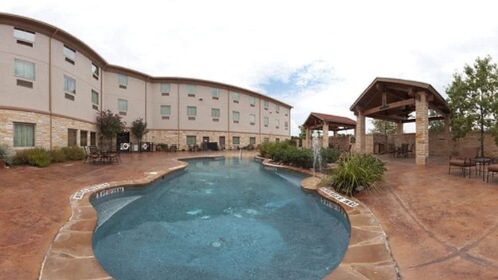 Holiday Inn Express Salado-Belton 5/45