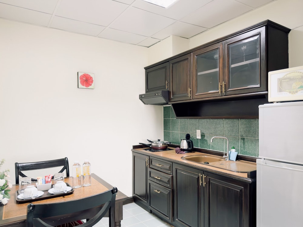 Yellow Ribbon Hills Boutique Suites 11/67