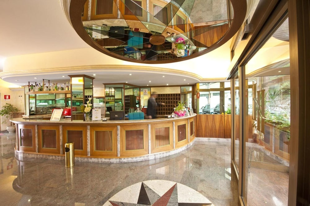 Hotel Excelsior 3/38