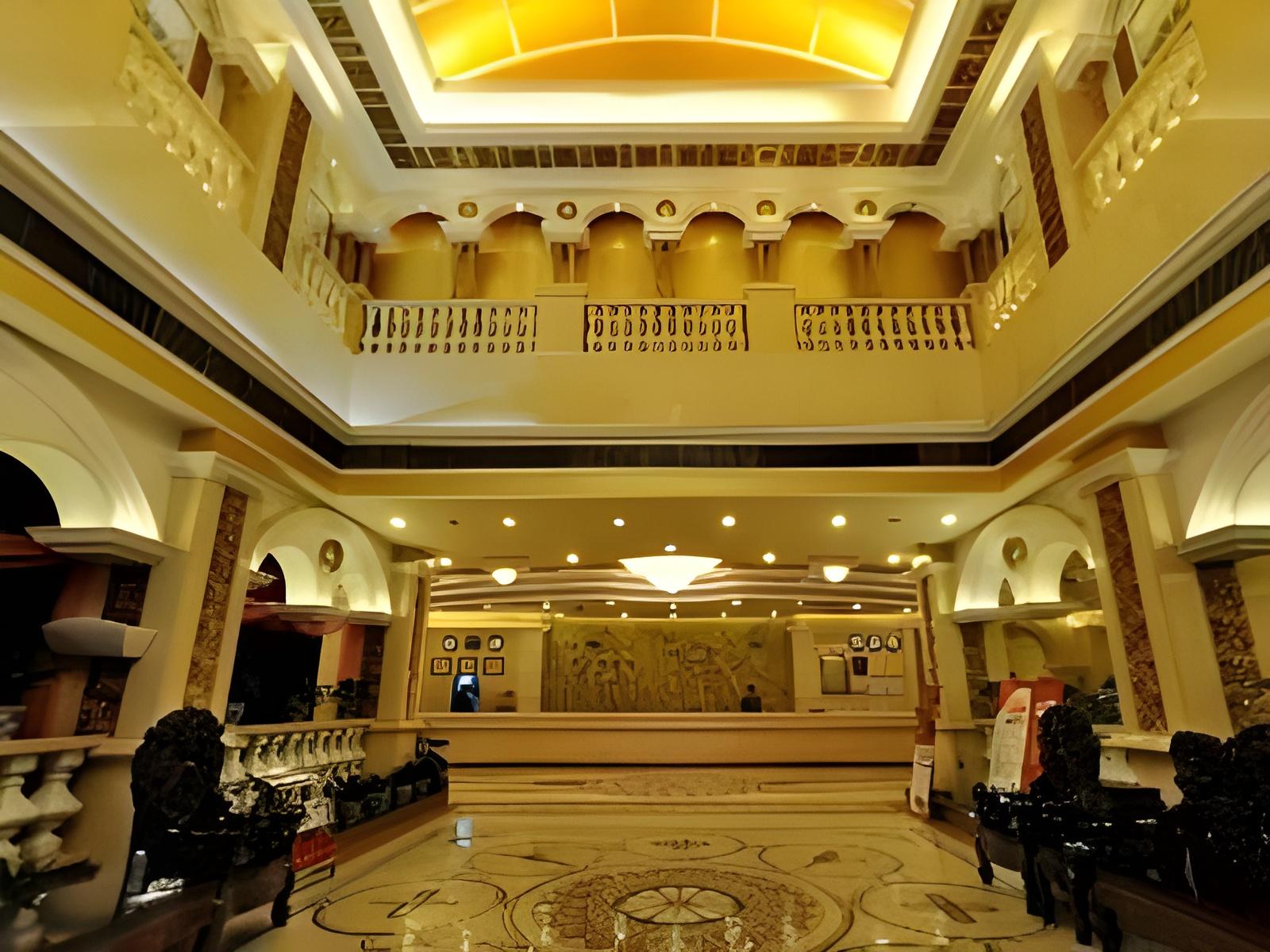 Vienna Hotel (Shenzhen Pinghu Center Metro Station) 18/42