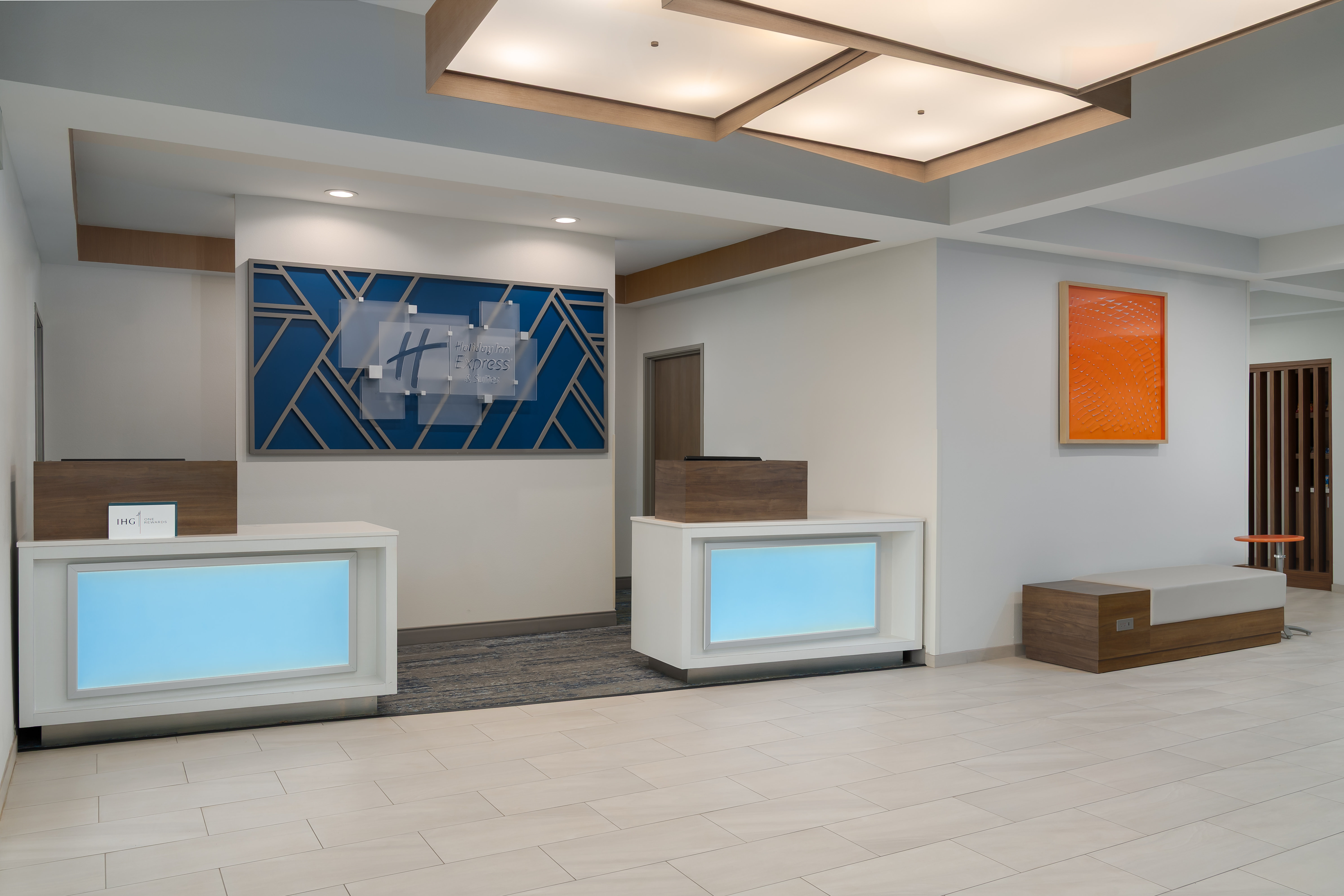 Holiday Inn Express Hotel Suites Alexandria 9/62