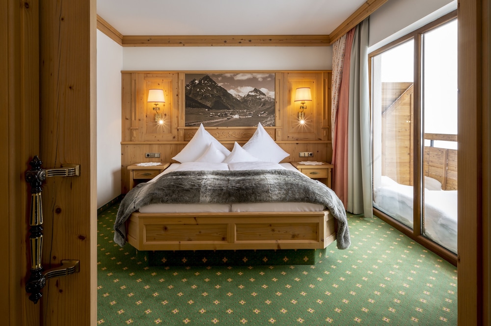 Almhof Hotel 16/48