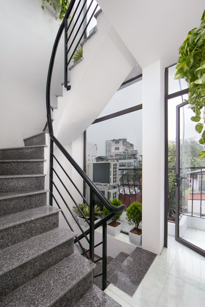 Hanoi Golden Hotel 5/47