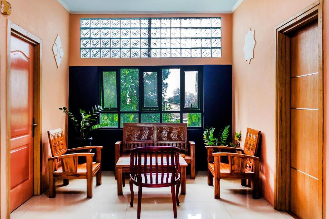 Hotel O near Universitas Pelita Harapan formerly Pelangi Guest House 20/25
