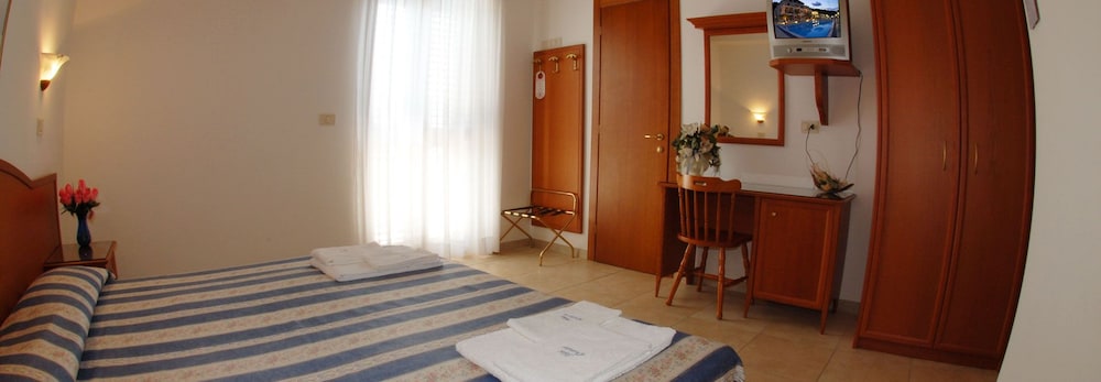 HOTEL ORCHID 17/57