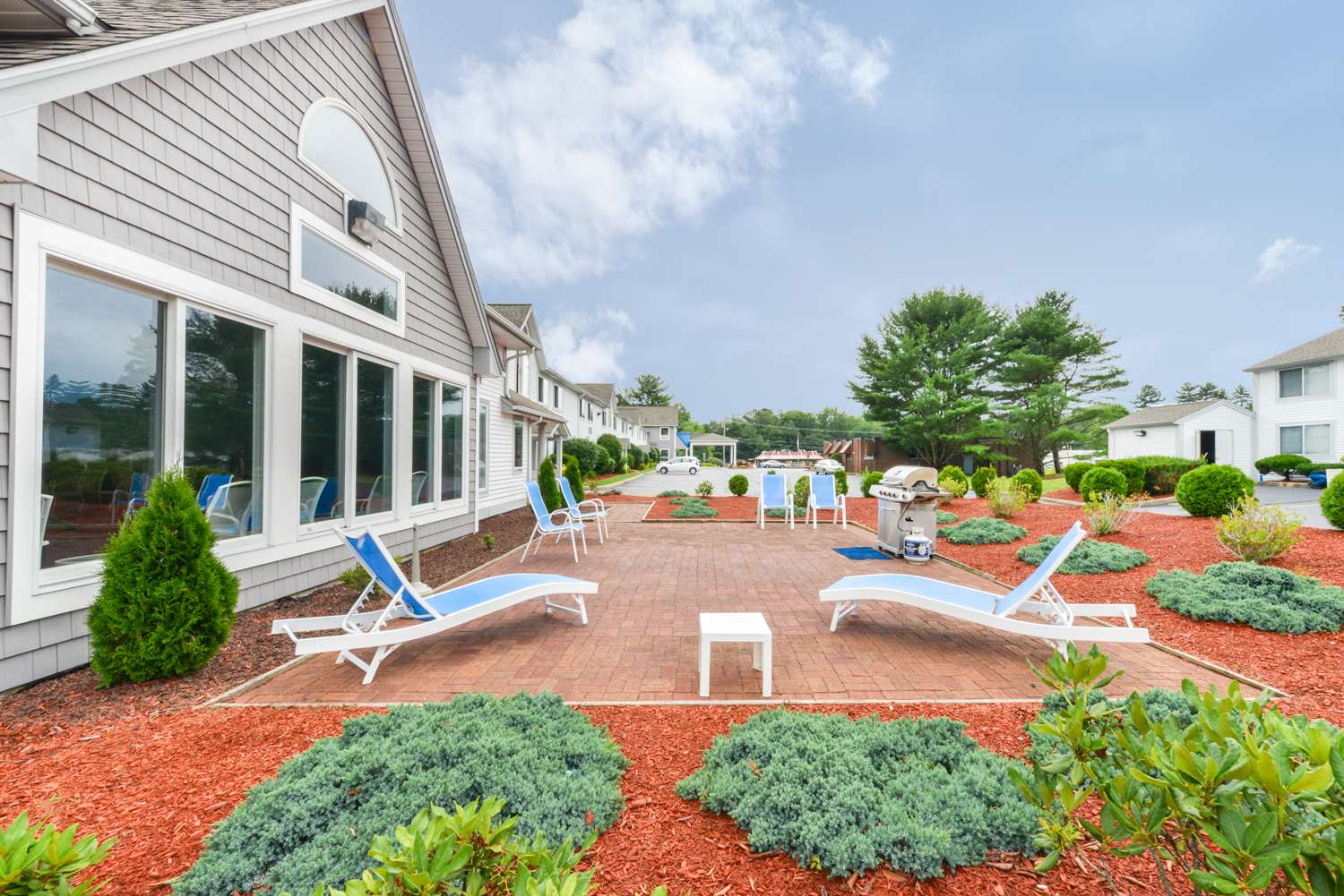 Inn on Storrs 34/35