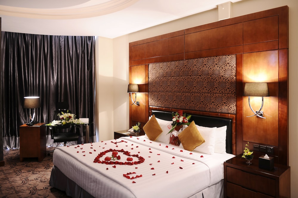 قصر الحمراء من ورويك(Al Hamra Palace By Warwick) 13/50