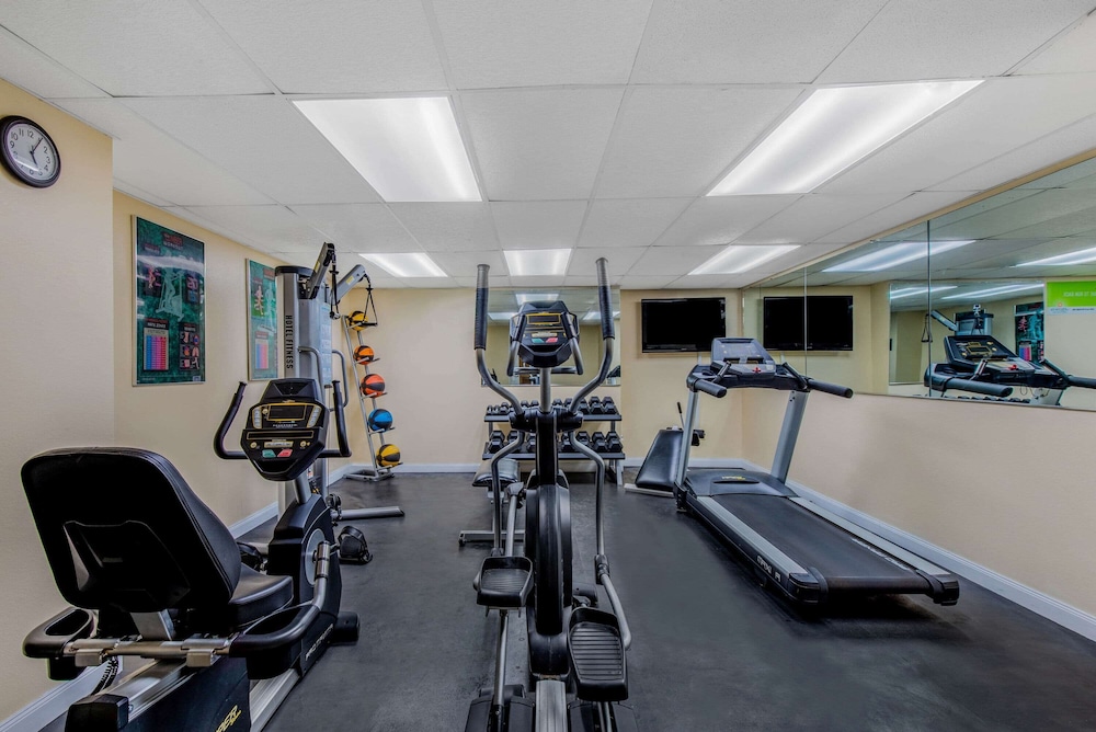 La Quinta Inn & Suites by Wyndham Lexington Park - Patuxent 28/52