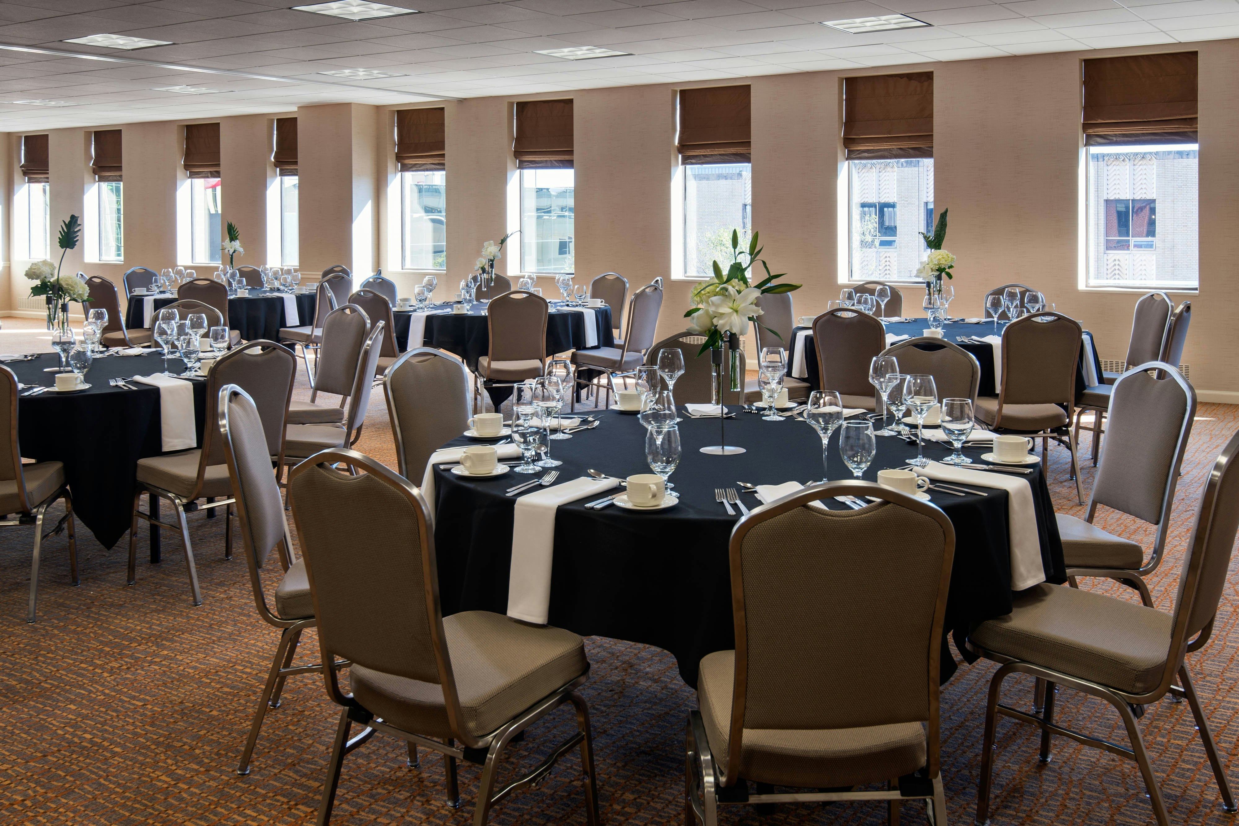 The Lincoln Marriott Cornhusker Hotel 14/16
