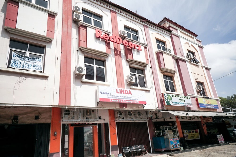RedDoorz near Palembang Square Mall 2 1/23