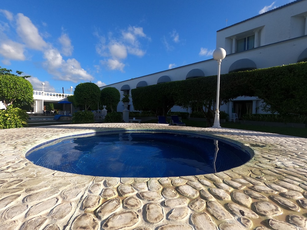 Villablanca Hotel 44/50