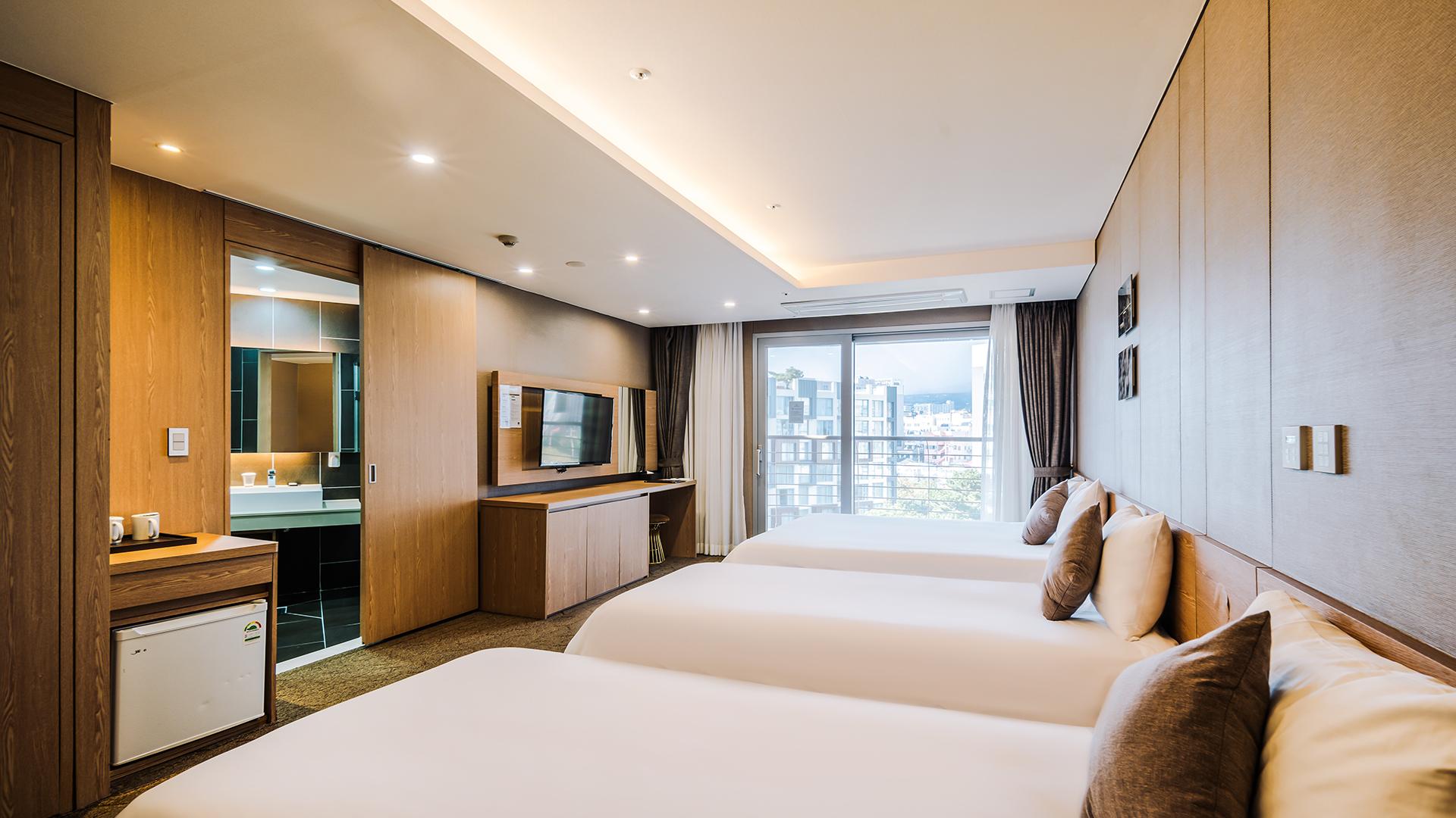 Family Suite City View