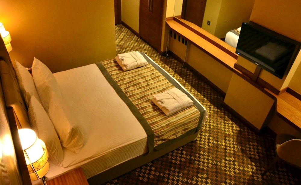 ADRANOS HOTEL 18/62