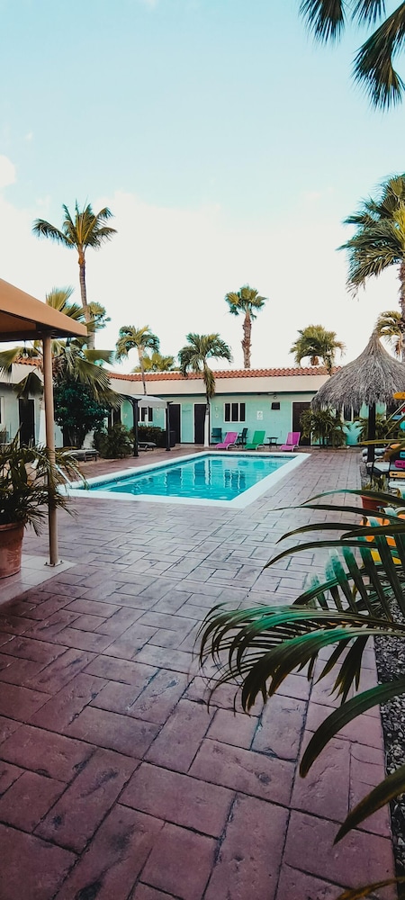 Arubiana Inn 57/64