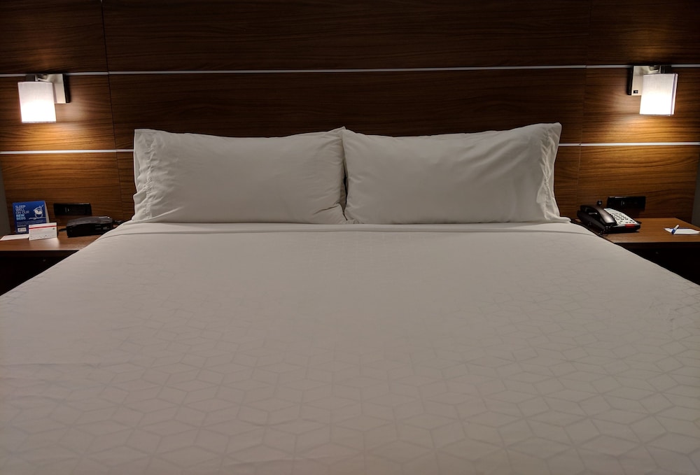 Holiday Inn Express & Suites Claypool Hill (Richlands Area) 14/63