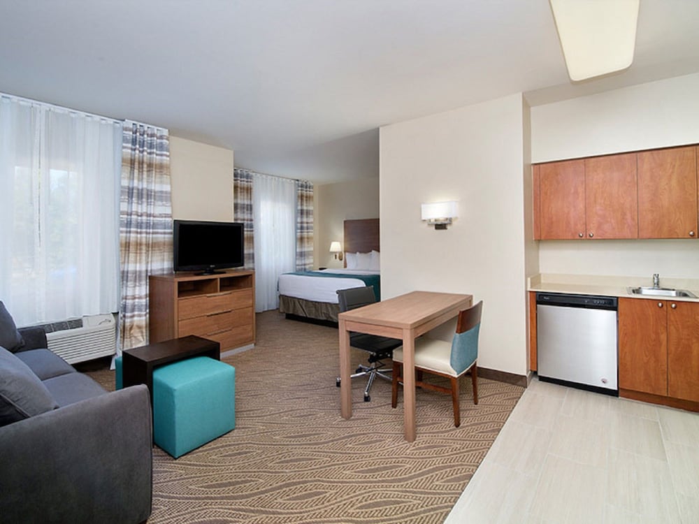 Hawthorn Extended Stay by Wyndham Naples 31/54