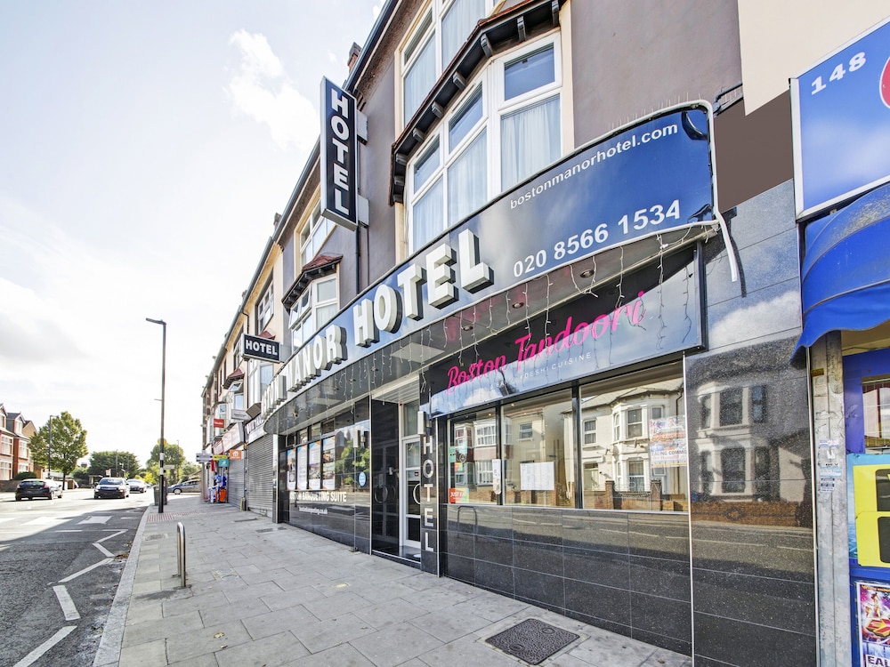 OYO Bostons Manor Hotel, Hanwell London in LONDON