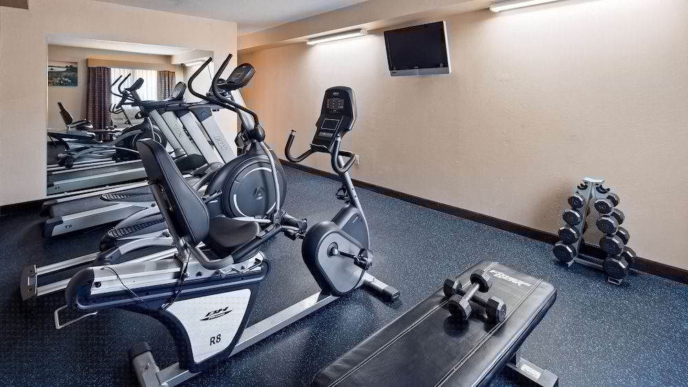 Best Western Airport Inn 24/39