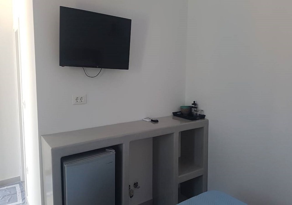 Nikos Rooms 3/50