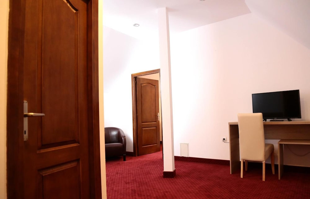 Apollonia Hotel 28/35