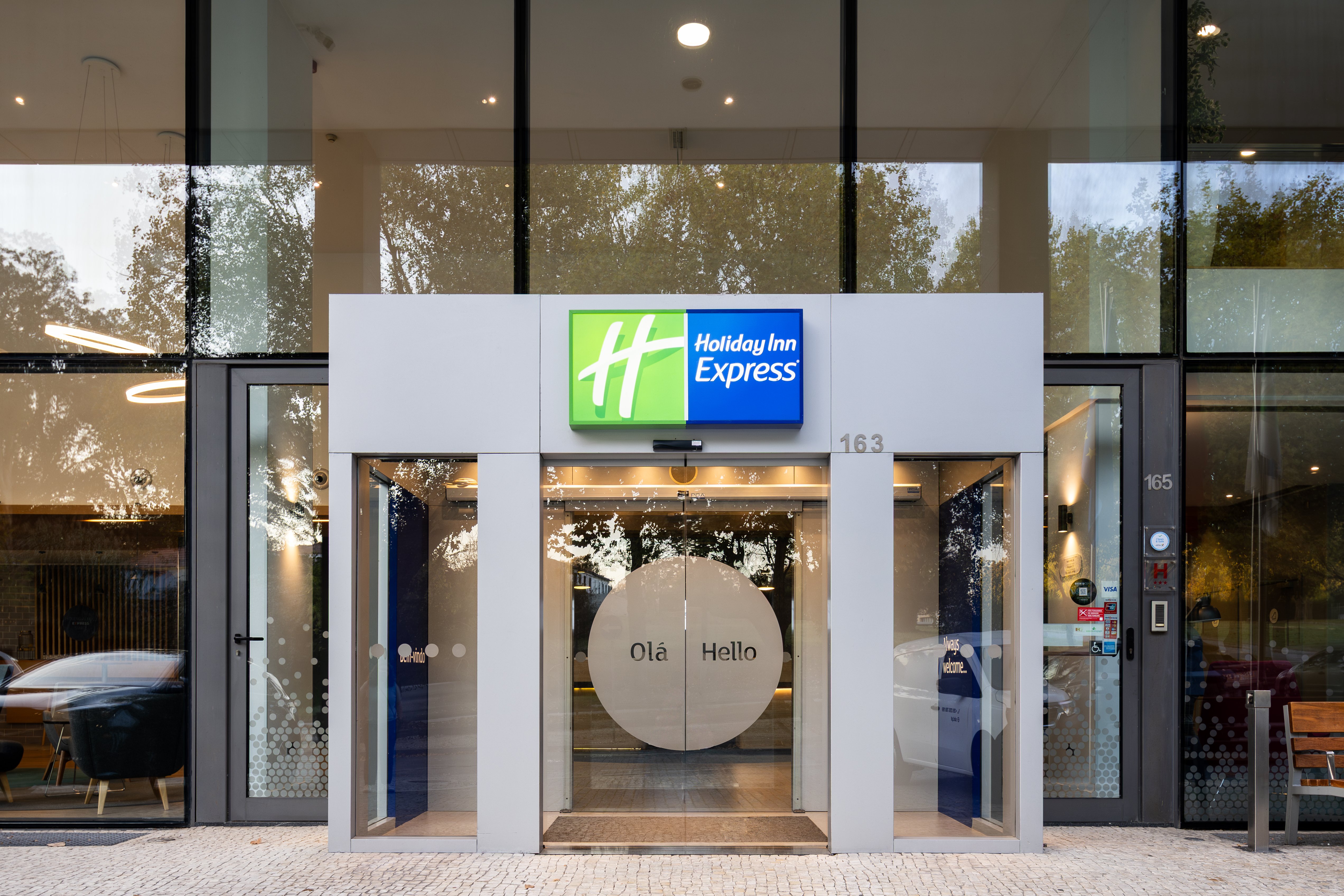 Holiday Inn Express Porto Exponor 9/81