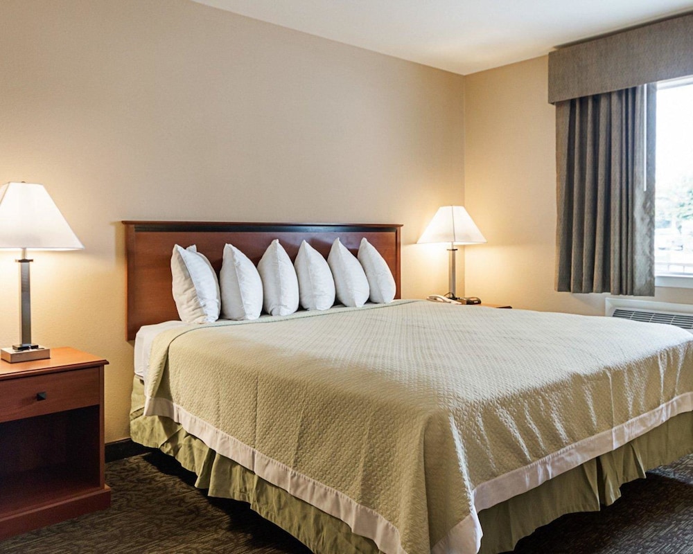 Motel6 Junction, TX - Llano River 32/60