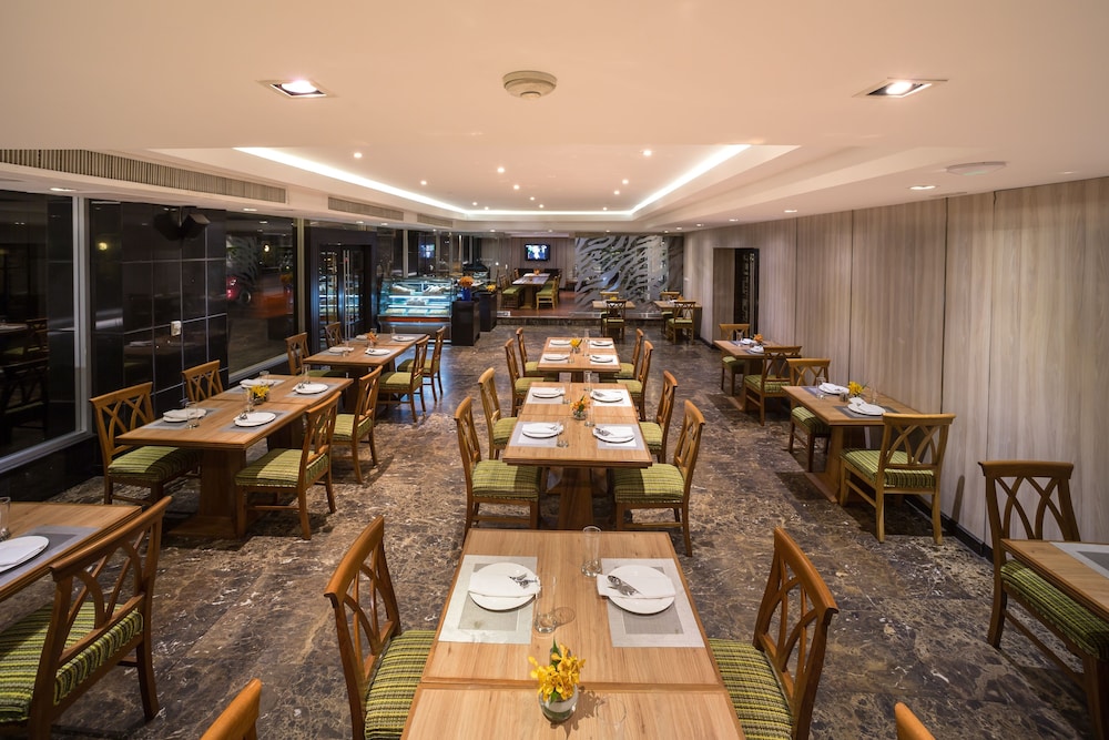 Bandara Silom Suites, Bangkok 60/78