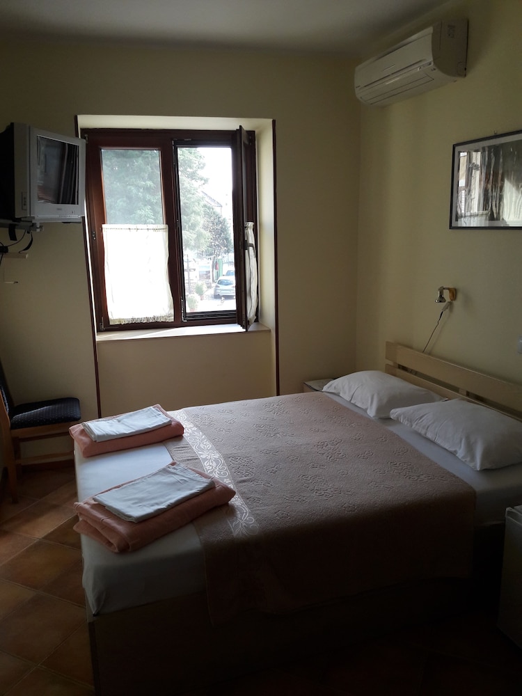 Hotel Pelikan 13/50