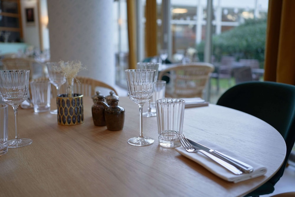 Best Western Plus Paris Saclay 17/65