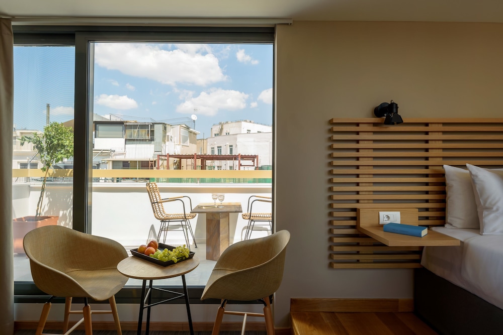 Fos Downtown Suites 46/50