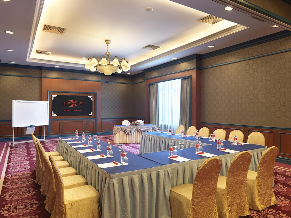 Lexis Port Dickson 38/62