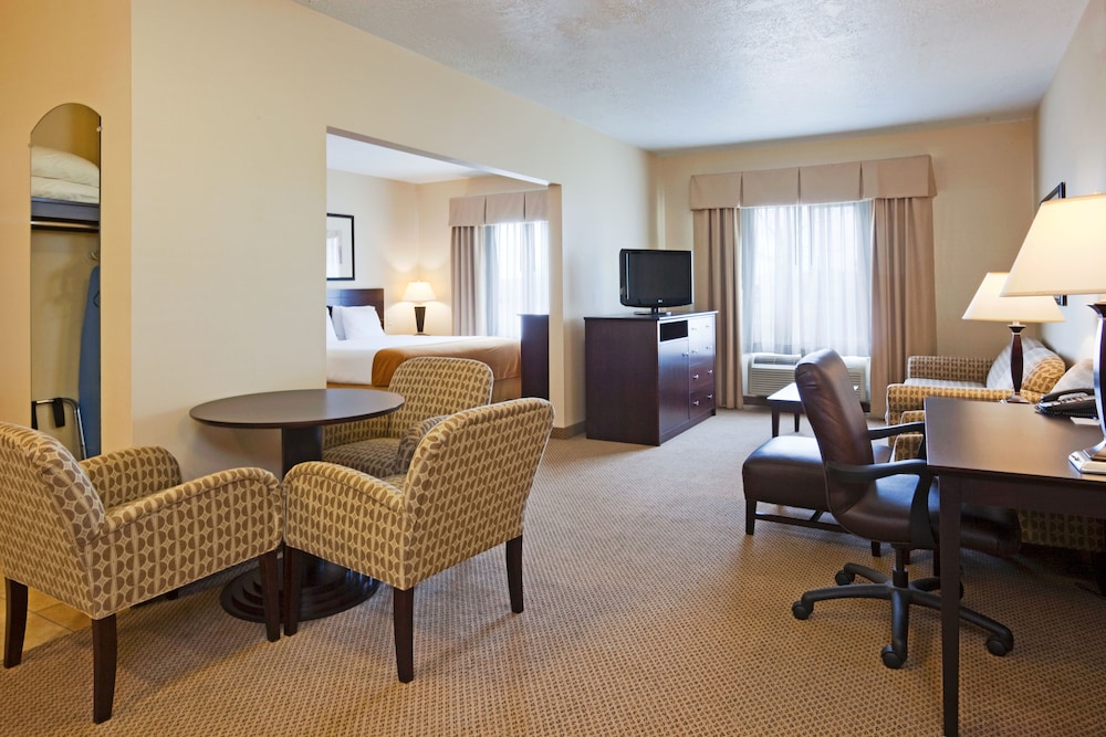 Holiday Inn Express Hotel & Suites Sioux Falls-Brandon, an IHG Hotel 36/41